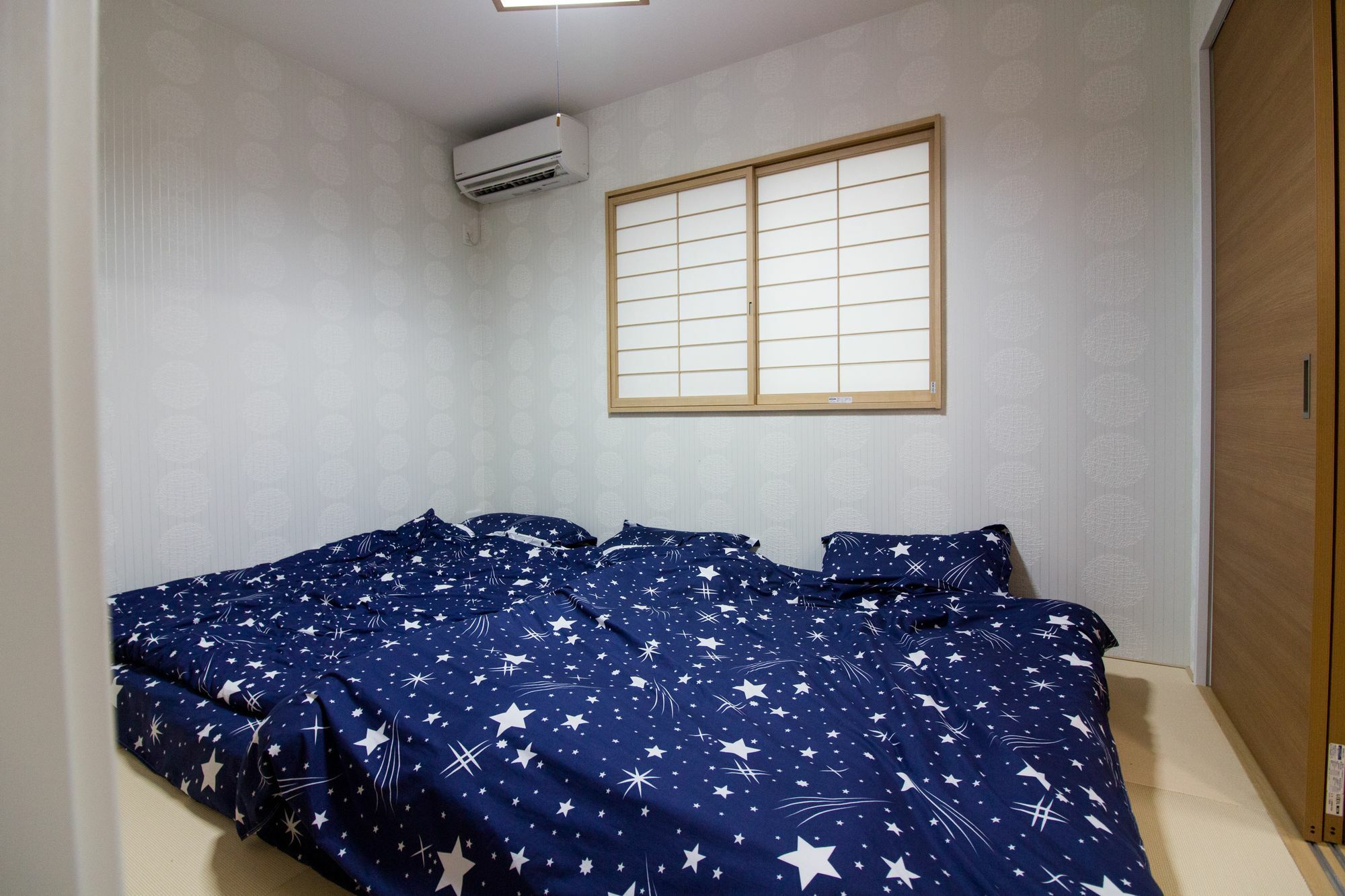 Sdy Hostel Sd Осака Екстериор снимка